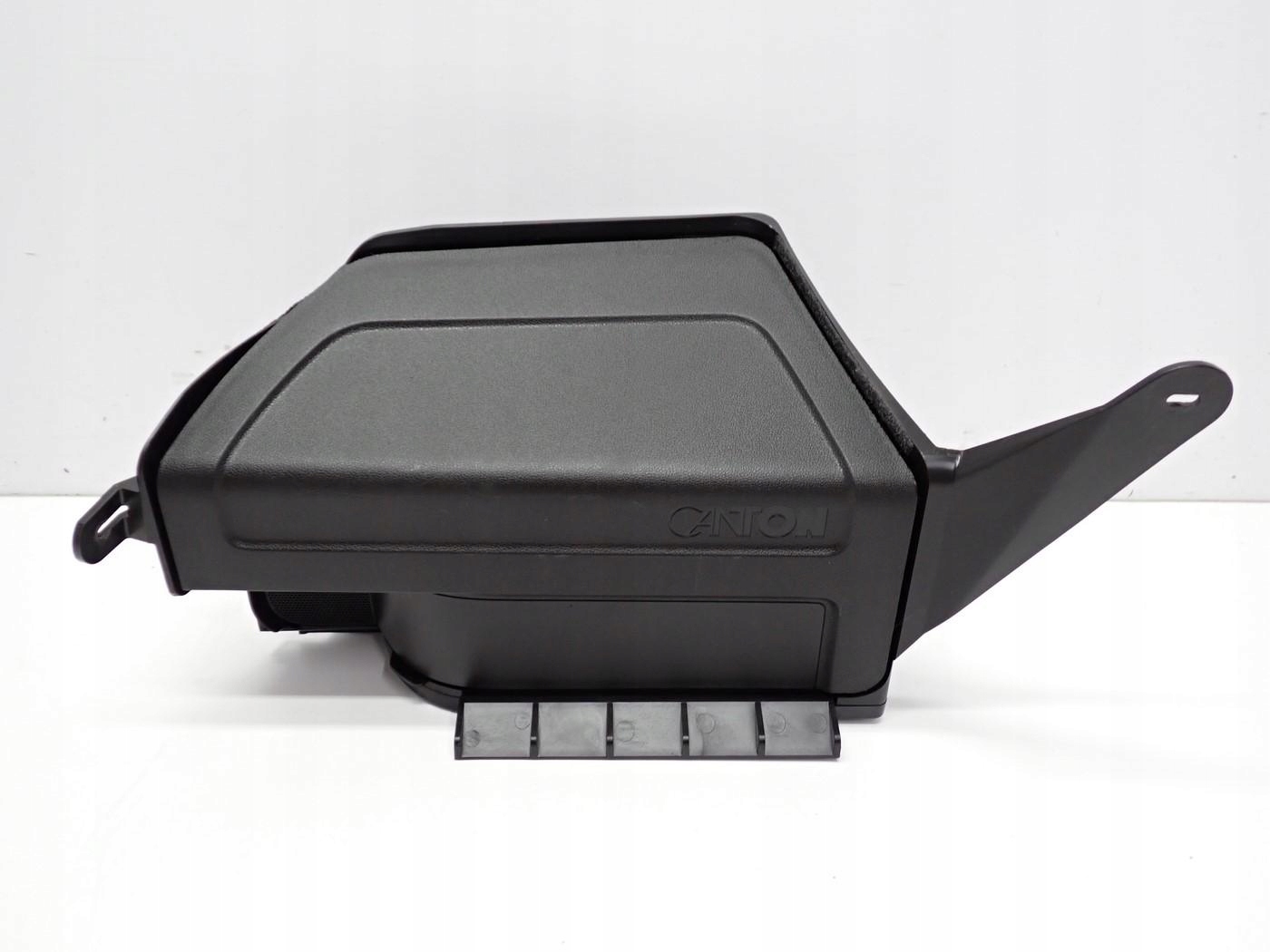 Oprava subwoofera (basového reproduktora) Škoda Octavia 3 / Škoda Superb 3