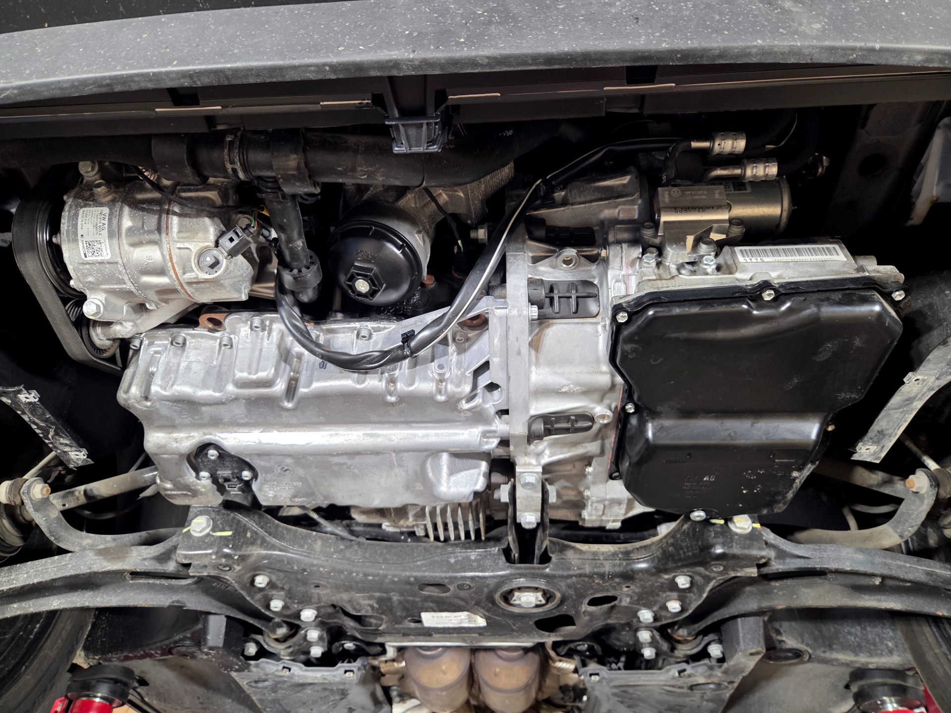 Pohľad na motor 3.6 FSI spojený s prevodovkou AQ450